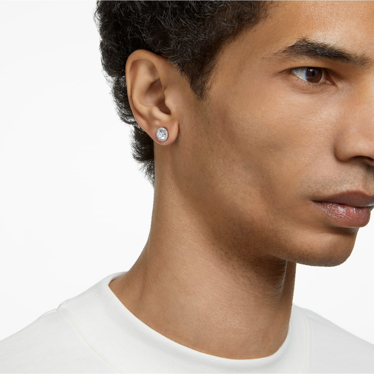 Swarovski - Constella Ohrstecker Rundschliff, Pavé, Weiß, Rhodiniert - CRYSTAL UNTERBERGER