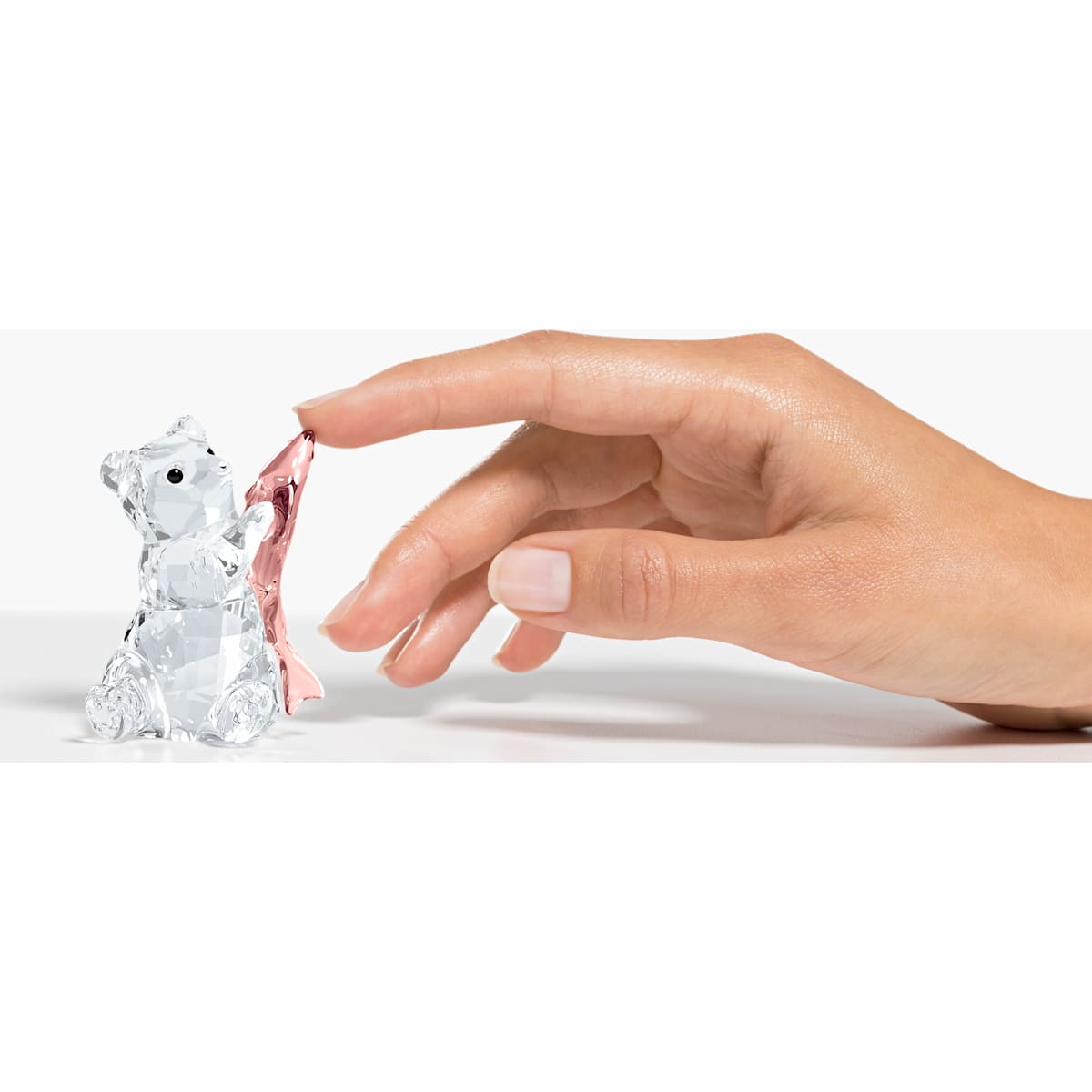 Swarovski - Bär mit Fisch - CRYSTAL UNTERBERGER