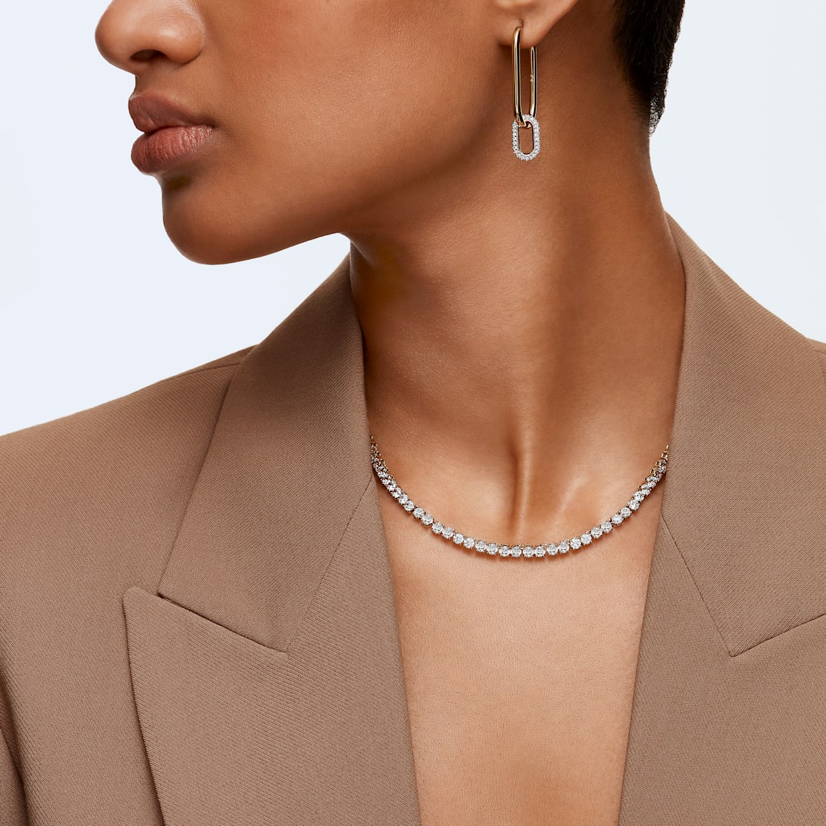 Swarovski - Tennis Deluxe Halskette, Rund, Weiss, Goldlegierungsschicht - CRYSTAL UNTERBERGER