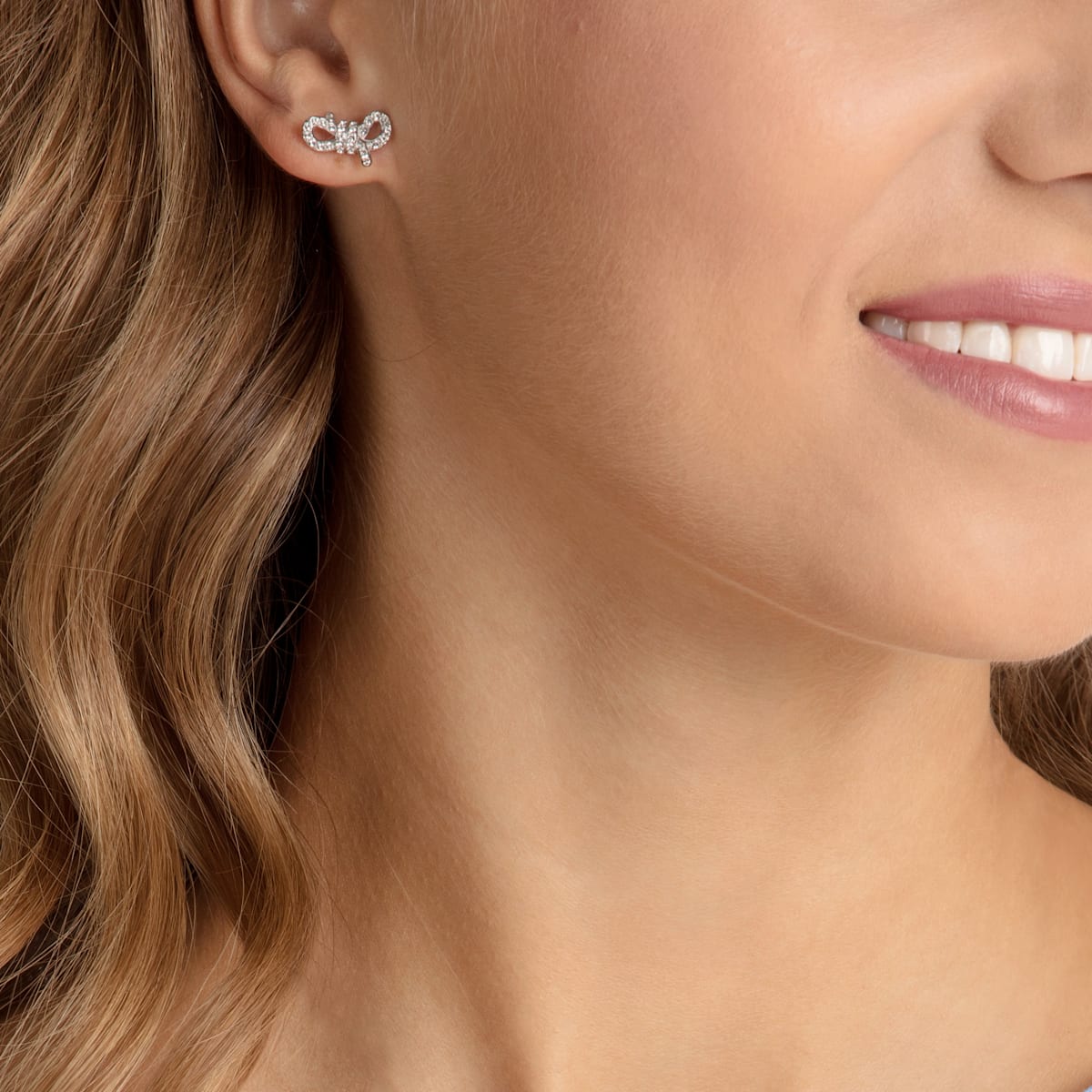 Swarovski - Lifelong Bow Ohrringe, Weiss, Rhodiniert - CRYSTAL UNTERBERGER