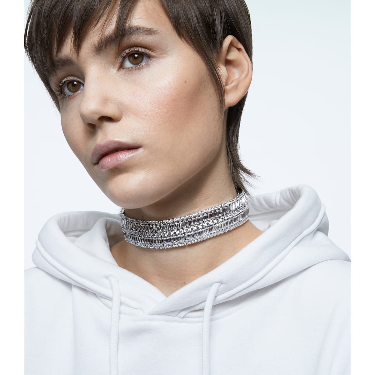 HYPERBOLA:CHOKER L ROWS WHITE/RHS