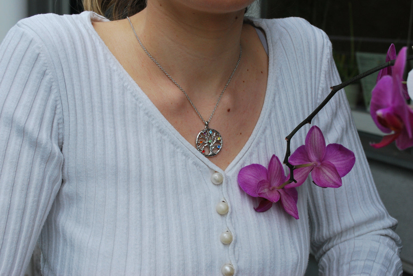 CRYSTALP - Chakra Tree Of Life Anhänger mit Kette - CRYSTAL UNTERBERGER