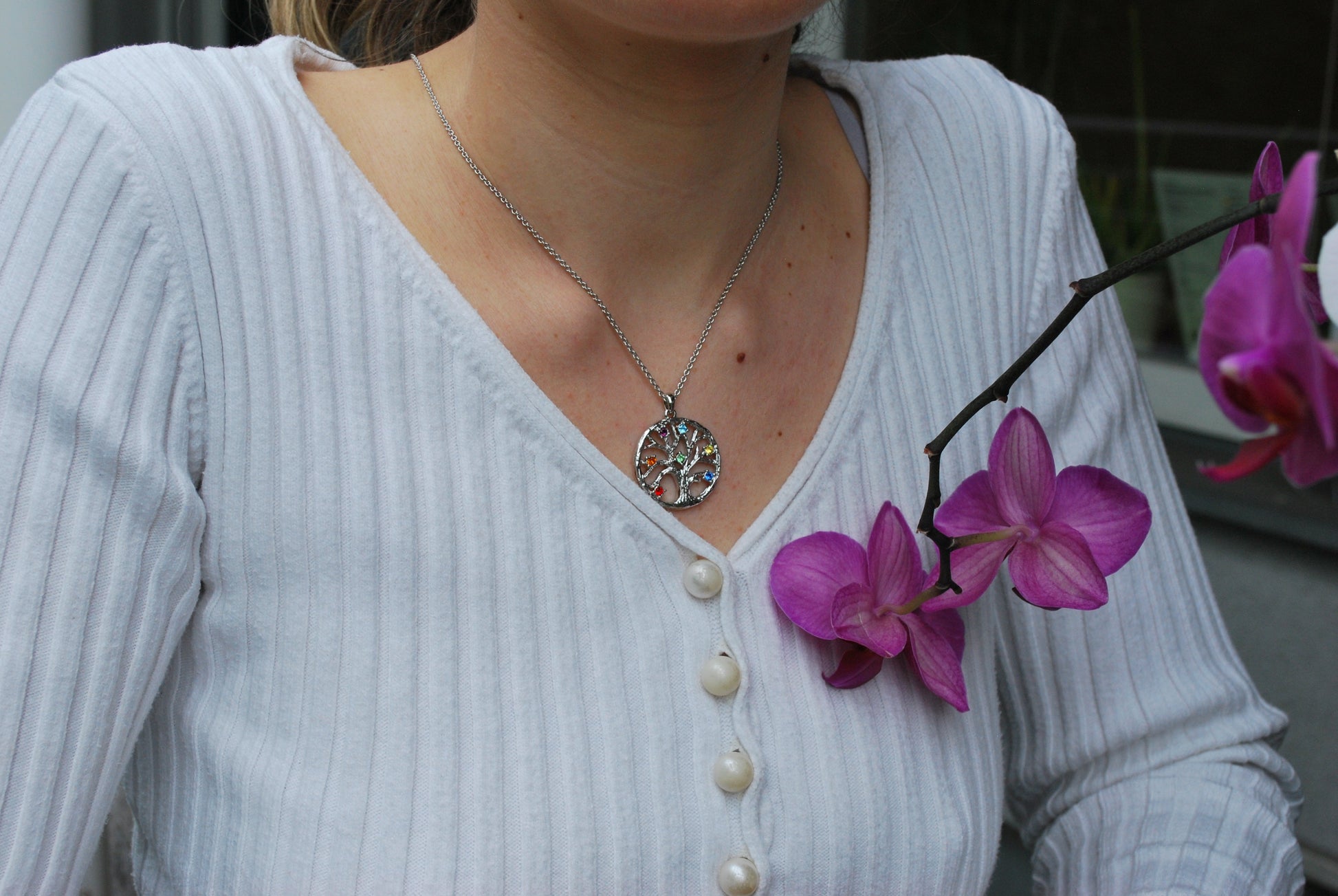 CRYSTALP - Chakra Tree Of Life Anhänger mit Kette - CRYSTAL UNTERBERGER