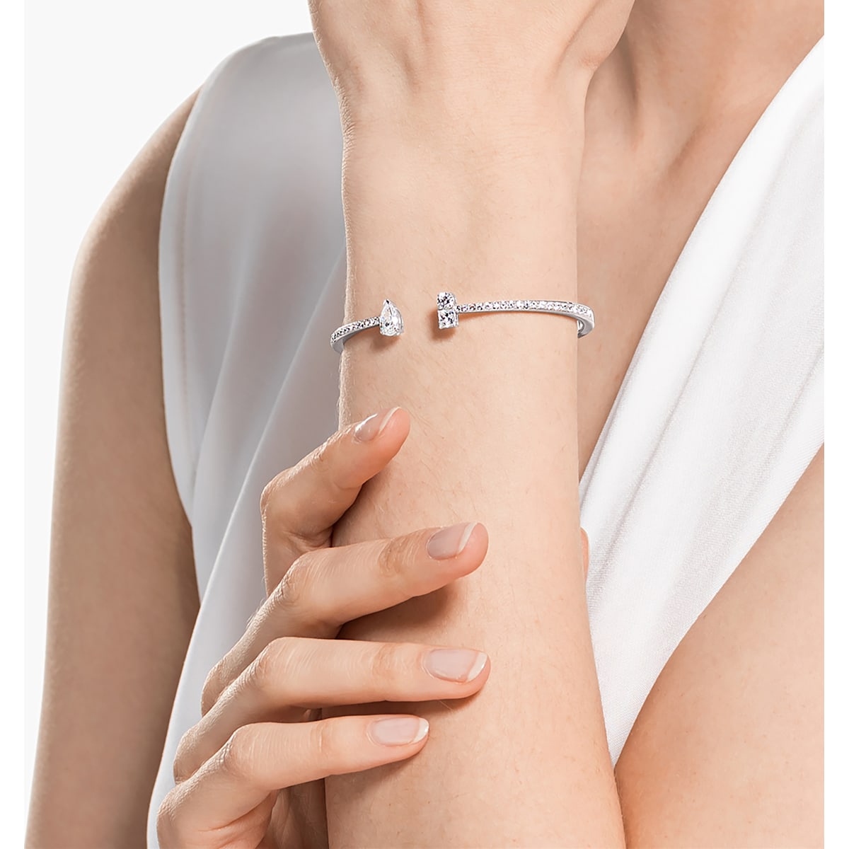 Swarovski - Attract Armreif, Weiss, Rhodiniert - CRYSTAL UNTERBERGER