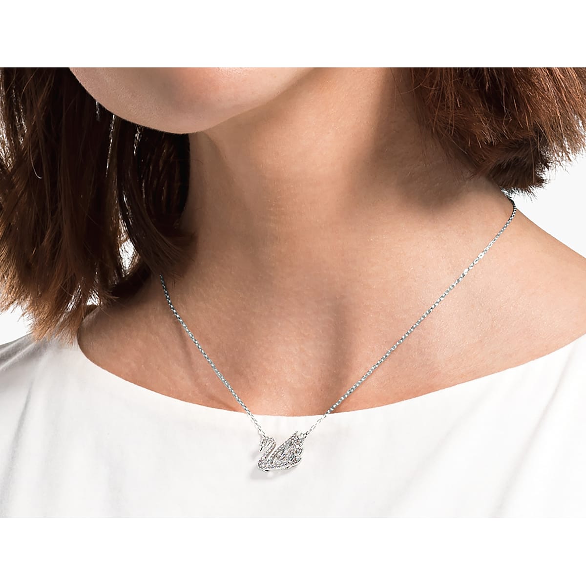 Swarovski - Dancing Swan Halskette, Schwan, Weiss, Rhodiniert - CRYSTAL UNTERBERGER