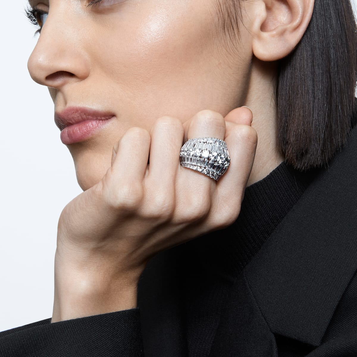 Swarovski - Hyperbola Cocktail Ring, Weiss, Rhodiniert - CRYSTAL UNTERBERGER