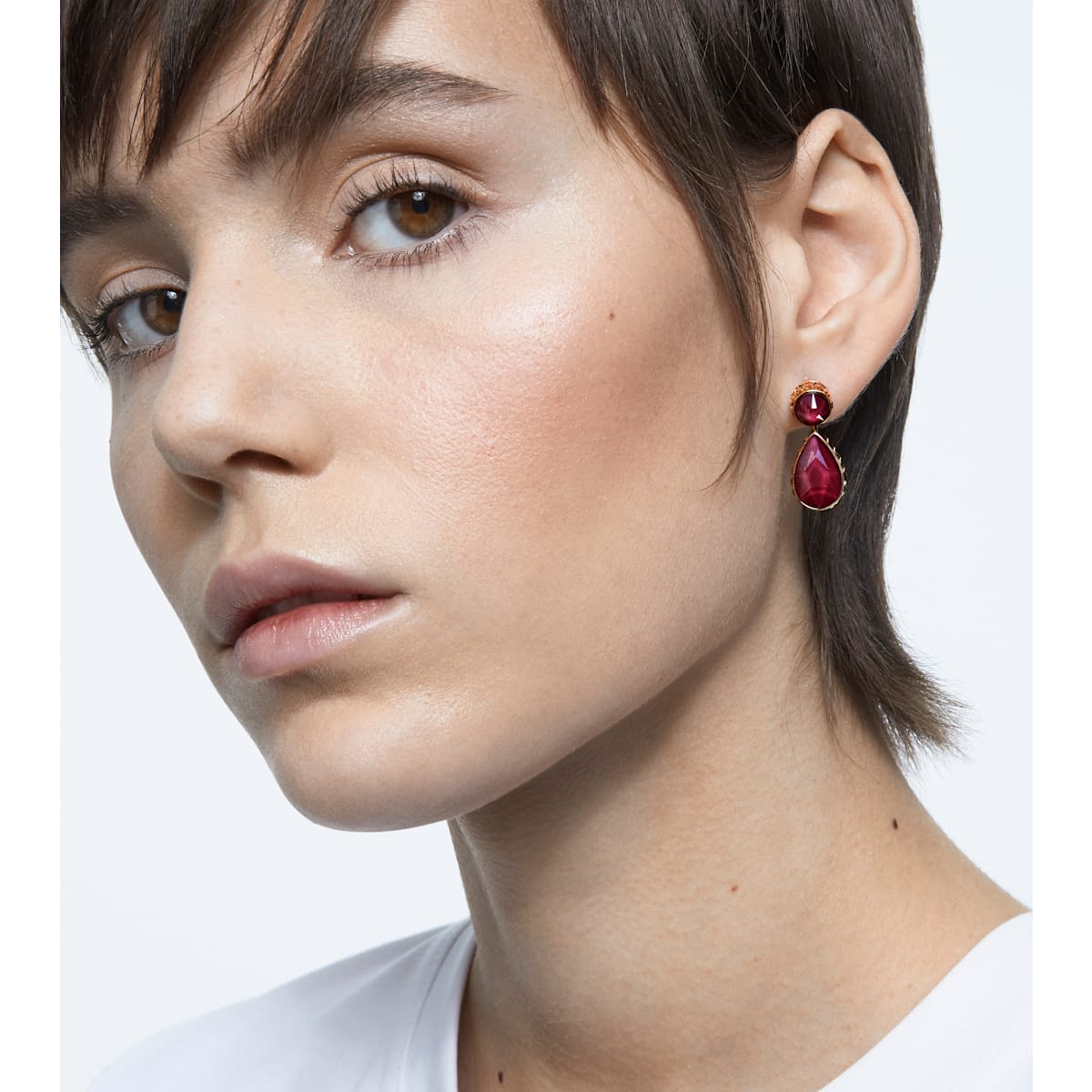 Swarovski - Orbita Ohrringe, Asymmetrisch, Kristall im Tropfenschliff, Mehrfarbig, Goldlegierungsschicht - CRYSTAL UNTERBERGER