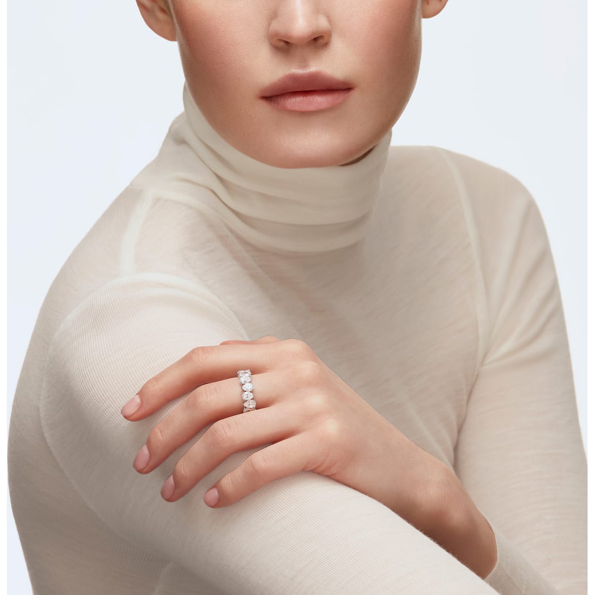 Swarovski - Vittore Breiter Ring, Kristalle im Tropfenschliff, Rhodiniert - CRYSTAL UNTERBERGER